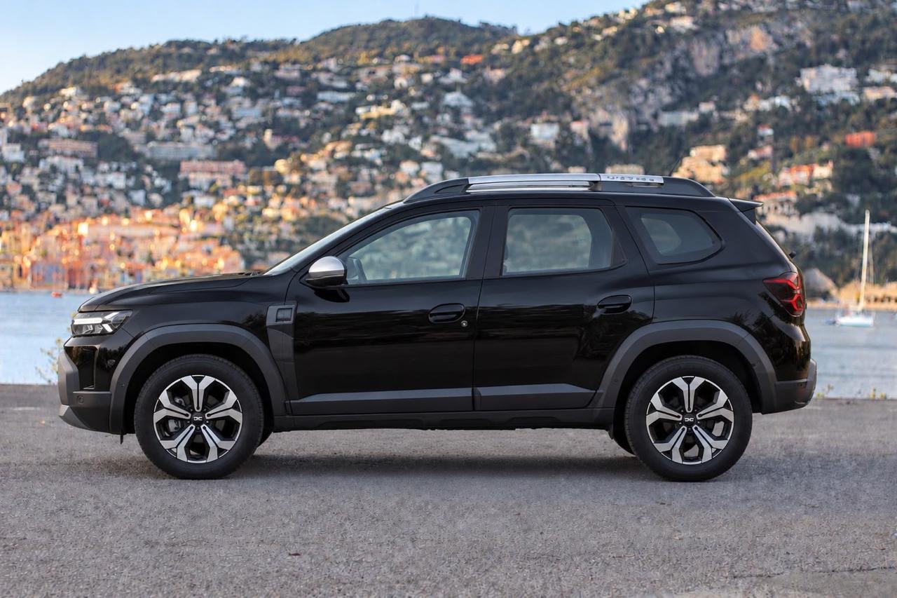 Dacia Duster - exterior view 2